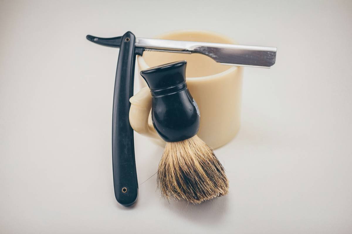 Why Your Beard Deserves a Sandalwood Beard Styling Comb (And How to Pick the Right One)
